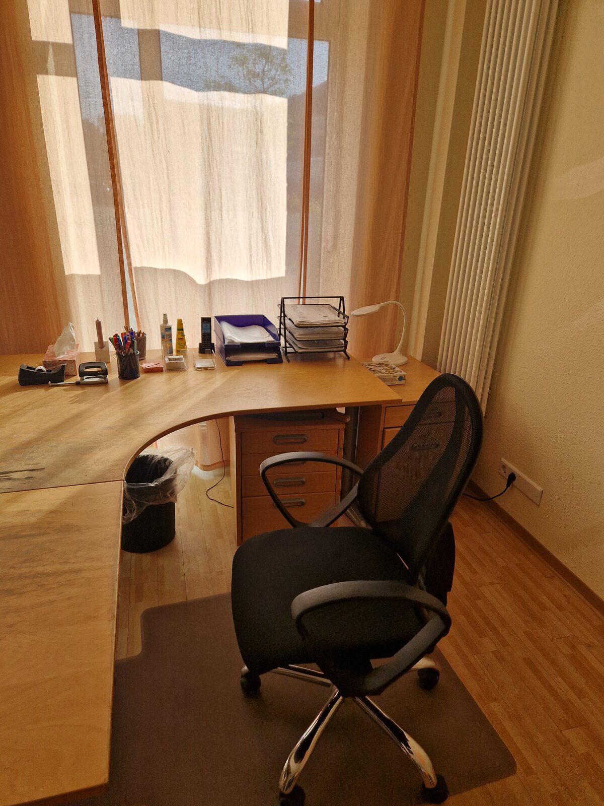 Arbeitsplatz für Vorbereitung und Dokumentation in der Praxis